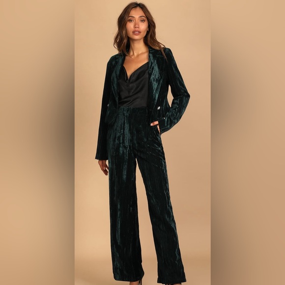 LuLu’s Happiest Holiday Emerald Green Crushed Velvet Blazer & Pants set - Picture 1 of 5